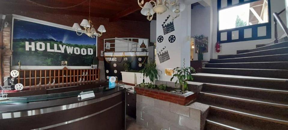 Hotel De Cine Las Golondrinas Вілья-Хесель Екстер'єр фото